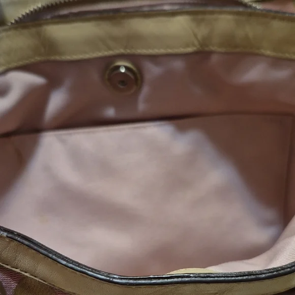 Coach Pink Signature Canvas Turnlock Shoulder Bag with Cream Trim - Picture 10 of 11